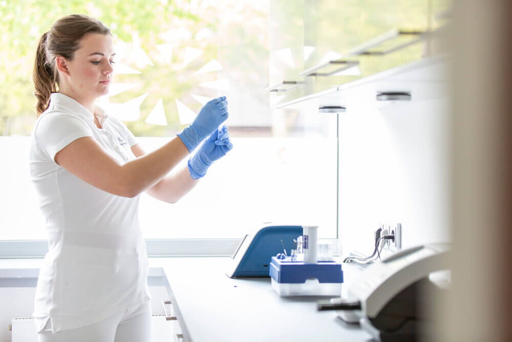 Unser medizinisches Team bei der präzisen Diagnosestellung mit modernster Technik