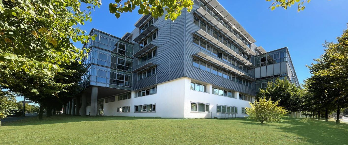 Gebäudekomplex des Büropark Bredeney des privatärztlichen Facharztzentrum Metamedicum in Essen-Bredeney